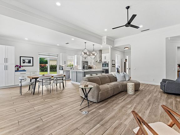 3rd image of 8669 Oldham Way