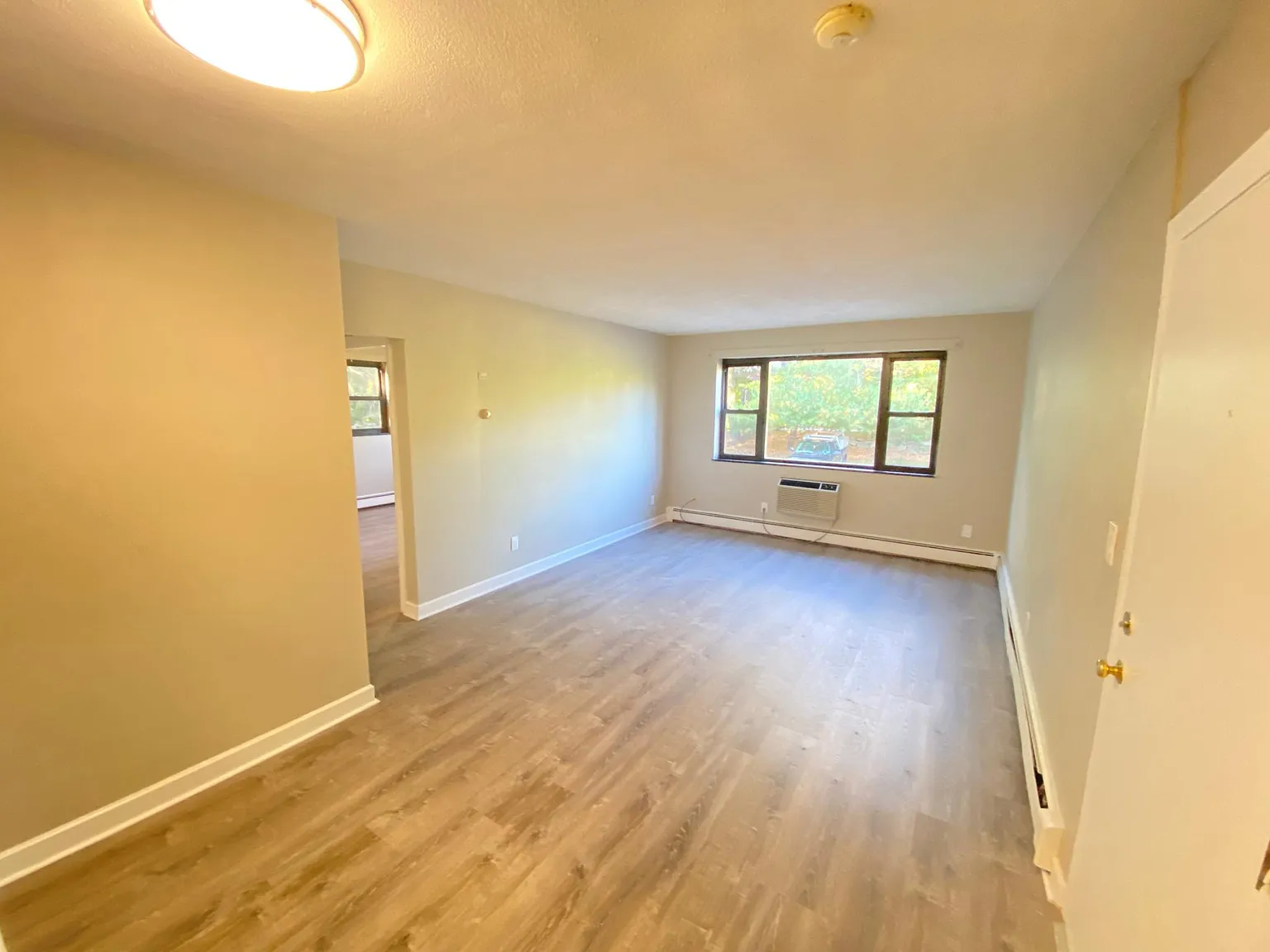 2 bed, 1025 sqft, $2,850 — Photo 1