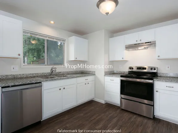 20849 SW Longacre St, Beaverton, OR 97003