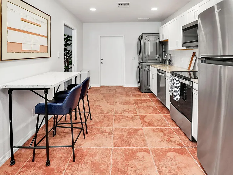 3652 SE 5th Ct — Photo 15