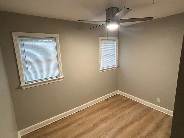 1621 Burdette Dr — Photo 11