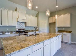 512 Burgett St, Forney, TX 75126