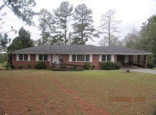 136 Bearcamp Lake Rd, Irwinton, GA 31042