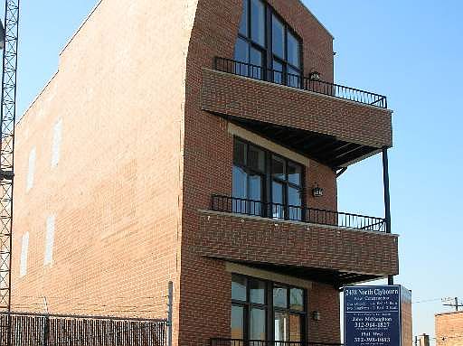1st image of 2438 N Clybourn #3