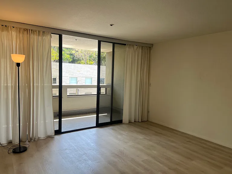121 S Hope St #319 — Photo 13