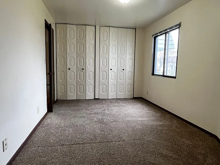 1025 W. MacArthur Avenue — Photo 9