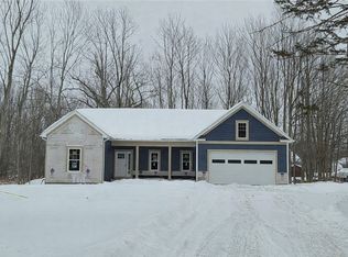 7078 Ontario Center Rd, Ontario, NY 14519