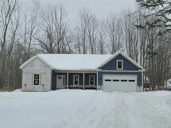 7078 Ontario Center Rd, Ontario, NY 14519