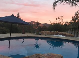 15543 Meadow Oaks Ln, El Cajon, CA 92021