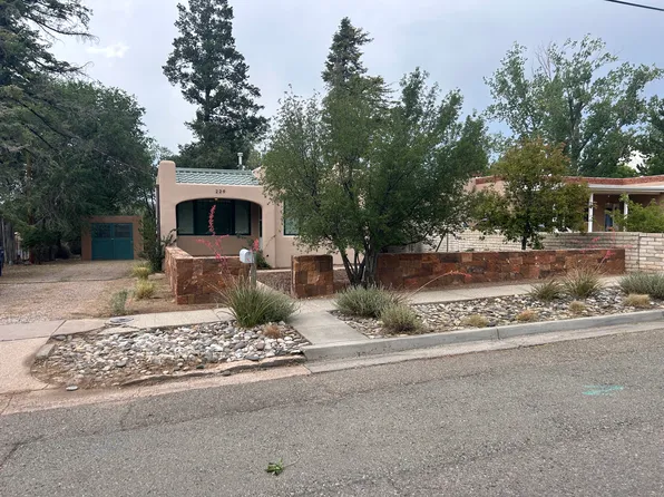 229 E Coronado Rd, Santa Fe, NM 87505