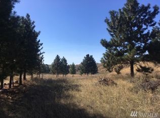 205 Round Up Rd, Oroville, WA 98844