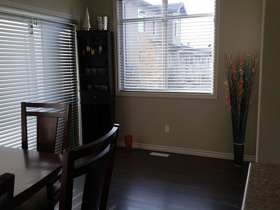 4th image of 1-137 Fontaine Cres #1