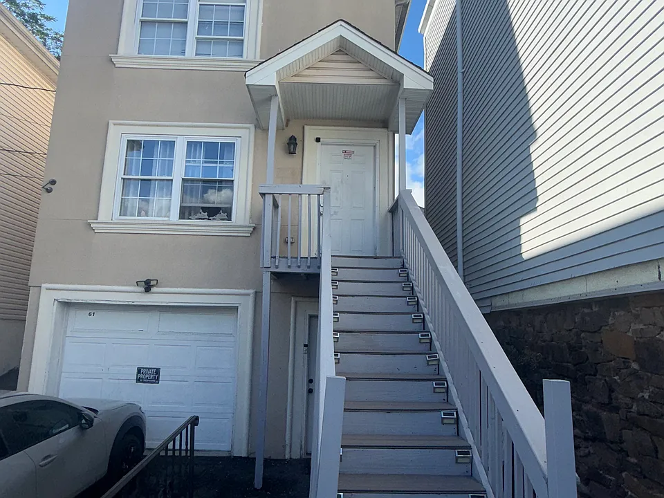 61 N 4th St #2