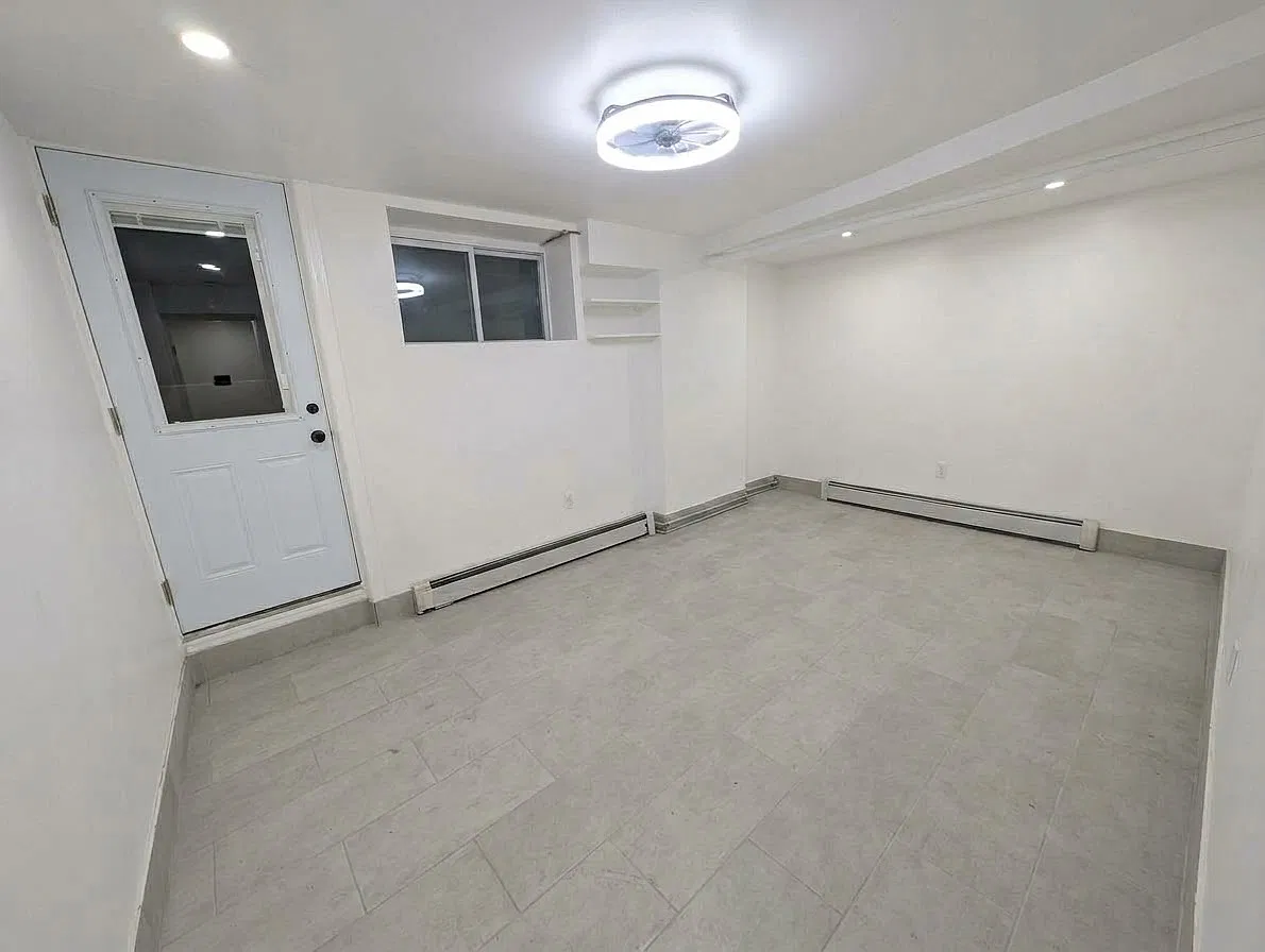2 bed, 900 sqft, $2,800 — Photo 3