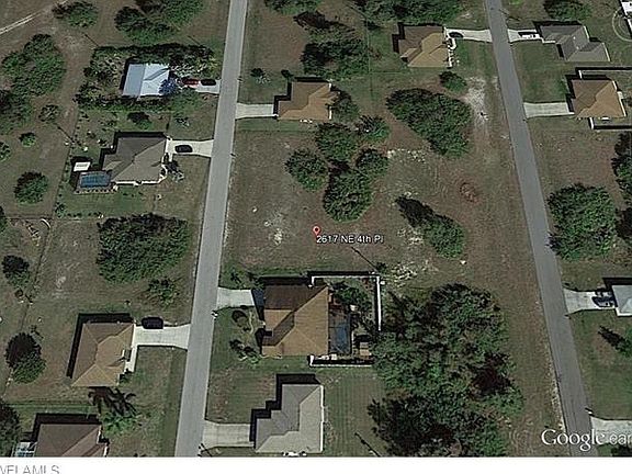 3rd image of 2617 NE 4th Pl