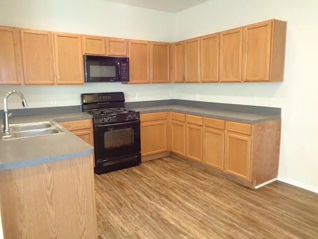 2831 Feather Green Trl — Photo 3