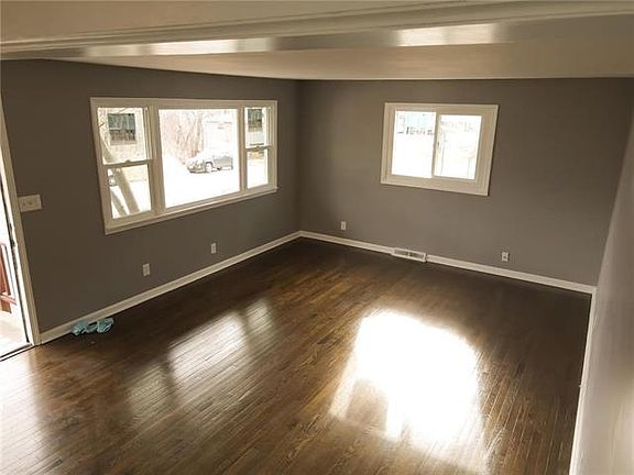 4th image of 1824 N 51st Ter