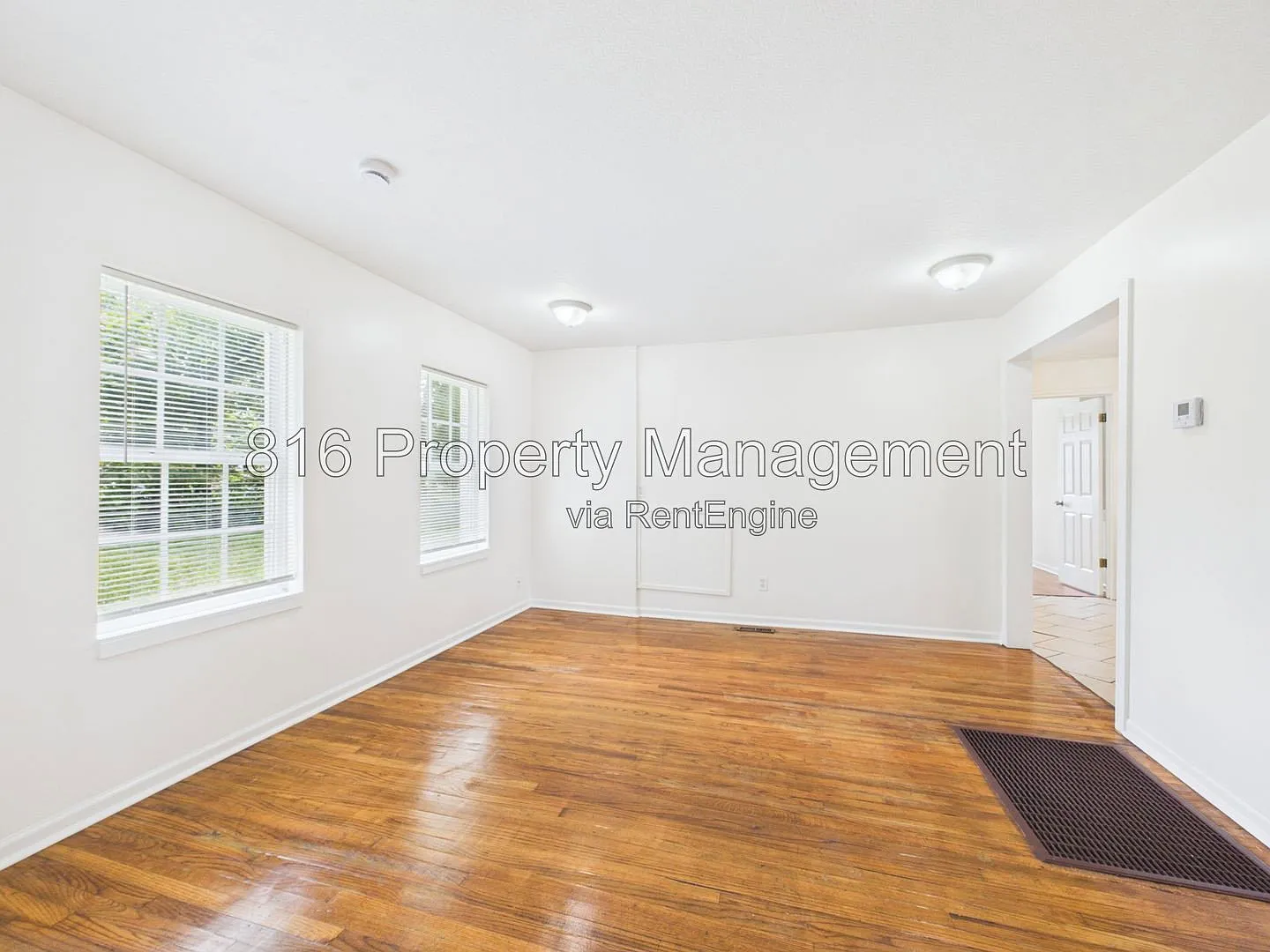 2 bed, 1.0 bath, 740 sqft, $1,200 — Photo 4