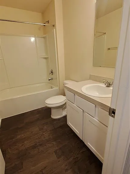 44 Barrington Dr — Photo 17