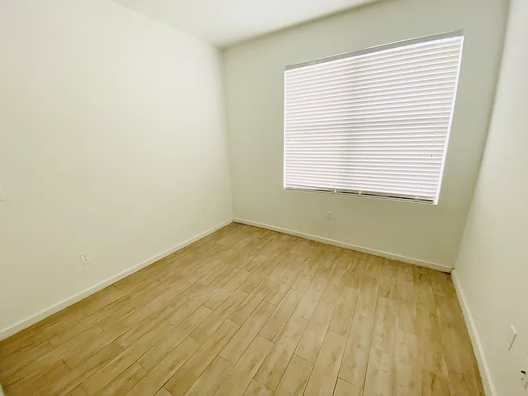 1613 Meridian Ave #305 — Photo 7