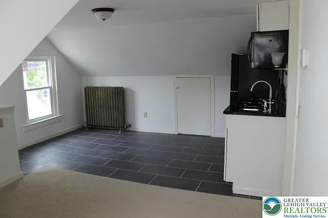38 W Union Blvd #3 — Photo 15