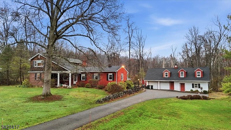 1st image of 100 Old Croton Rd