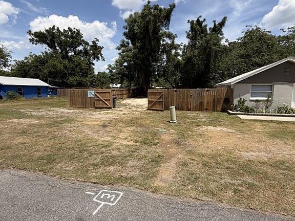 4th image of 1735 SW 1st St