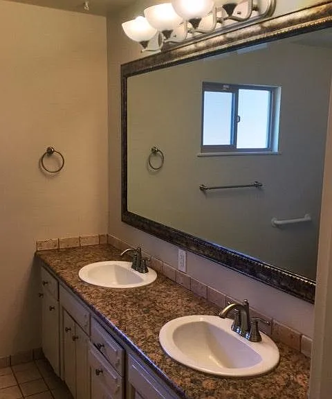 1657 W Ellery Way — Photo 5