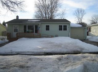 1014 S 18th St, Grand Forks, ND 58201