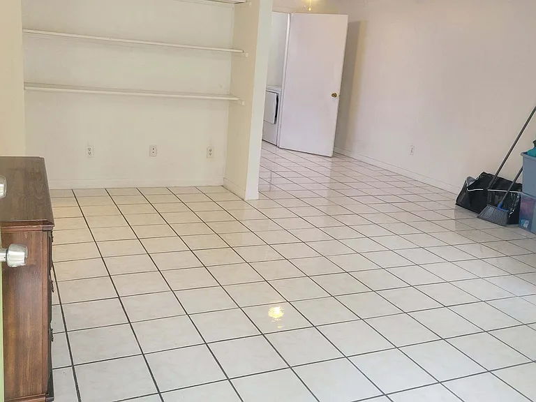3124 SW 26th Dr — Photo 2