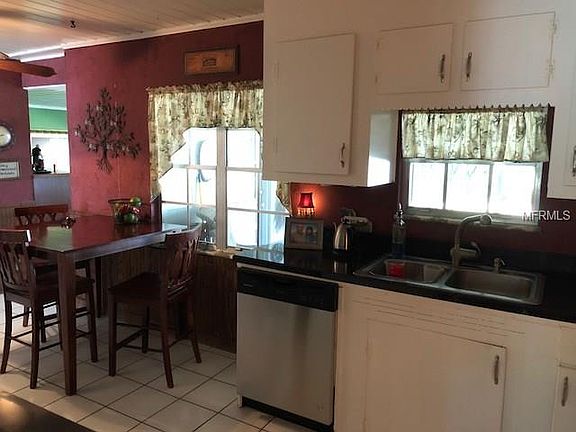 4th image of 319 Tullis Ave