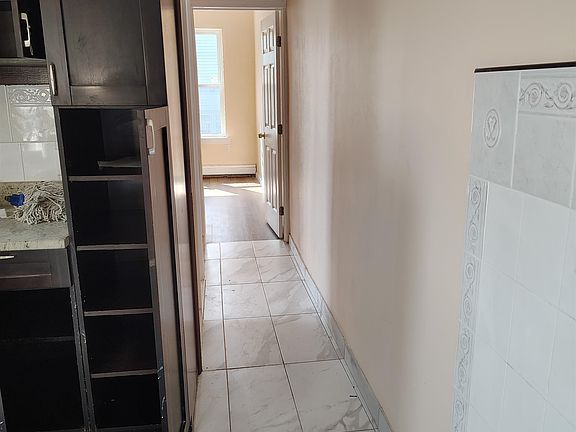 2nd image of 307 Summit Ave APT 2