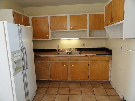 4th image of 14425 Hertha Ave