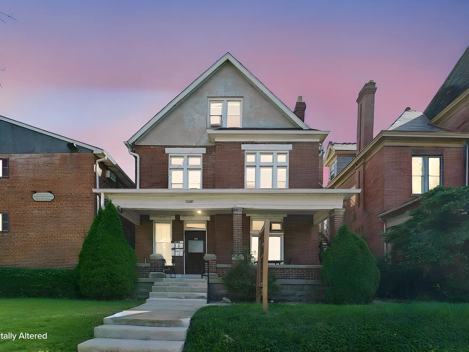 1520 Neil Ave — Photo 1