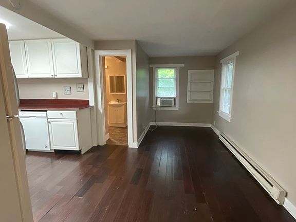 2nd image of 428 N Grant St #330