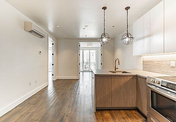2nd image of 142 Erasmus St #4A