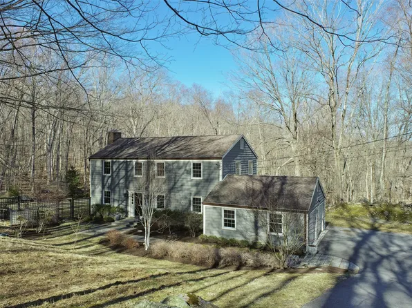 25 Mt Holly Road E, Katonah, NY 10536