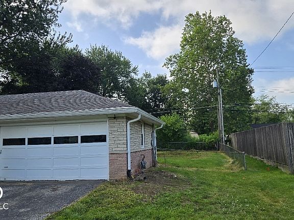 3rd image of 11965 Cable Dr