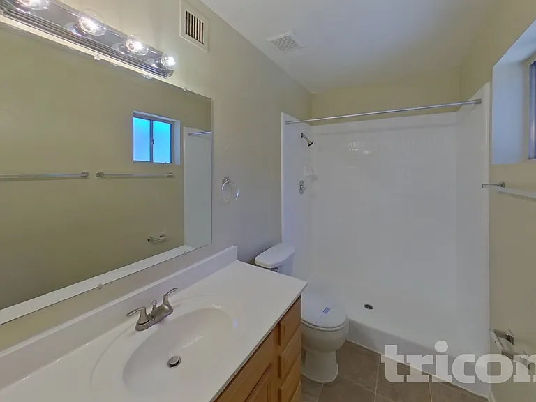 2403 S Evergreen Rd — Photo 9