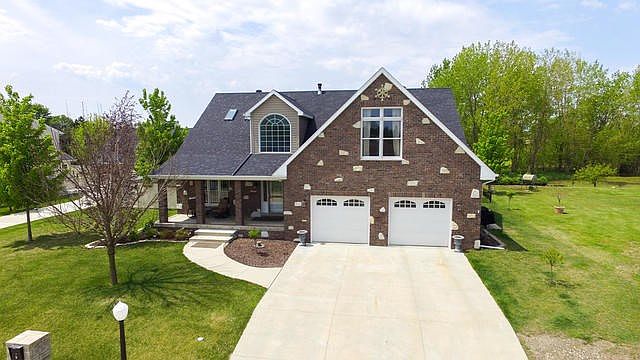 1st image of 7 Kiley Dr