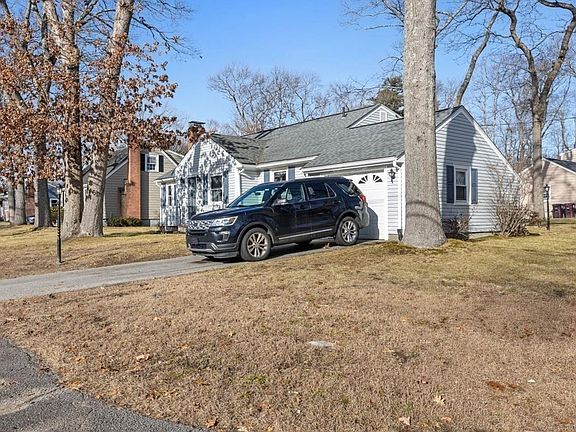 3rd image of 66 King Philip St