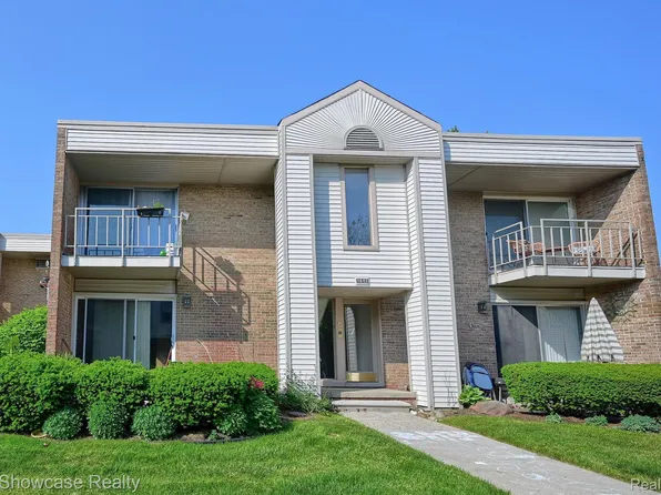 1611 Cass Lake Rd Unit C, Keego Harbor, MI 48320