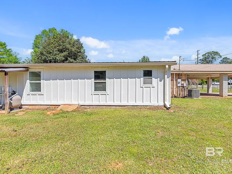 11964 Stroh Rd — Photo 47