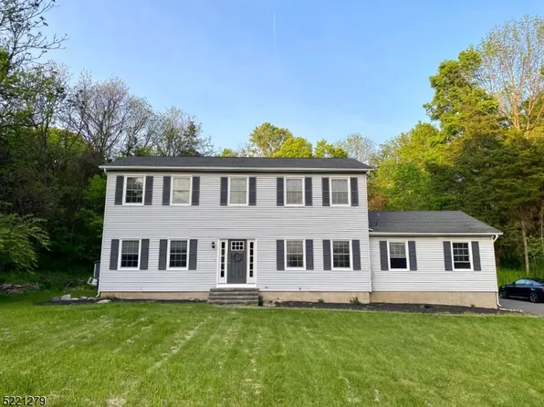 26 Mohican Rd, Blairstown Twp., NJ 07825