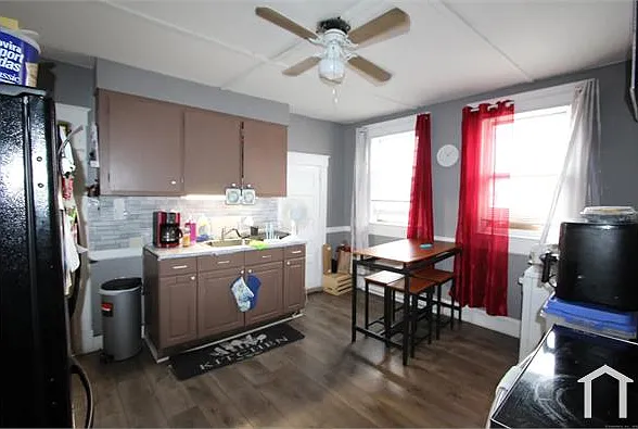 3 bed, 1300 sqft, $1,850 — Photo 3