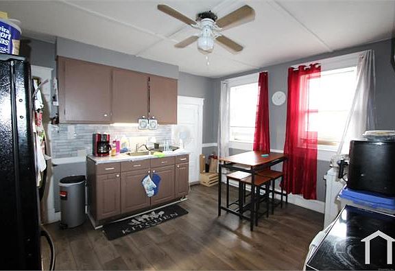 3rd image of 64 Rowe Ave Floor 3