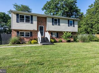 8545 Jenkins Rd, Pasadena, MD 21122