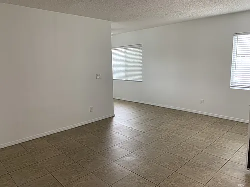 312 N Rose St #6F Photo 1
