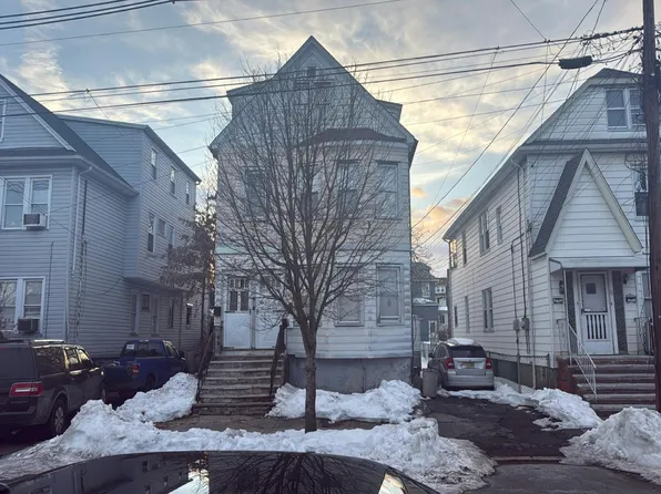 27 Donald St, Clifton, NJ 07011