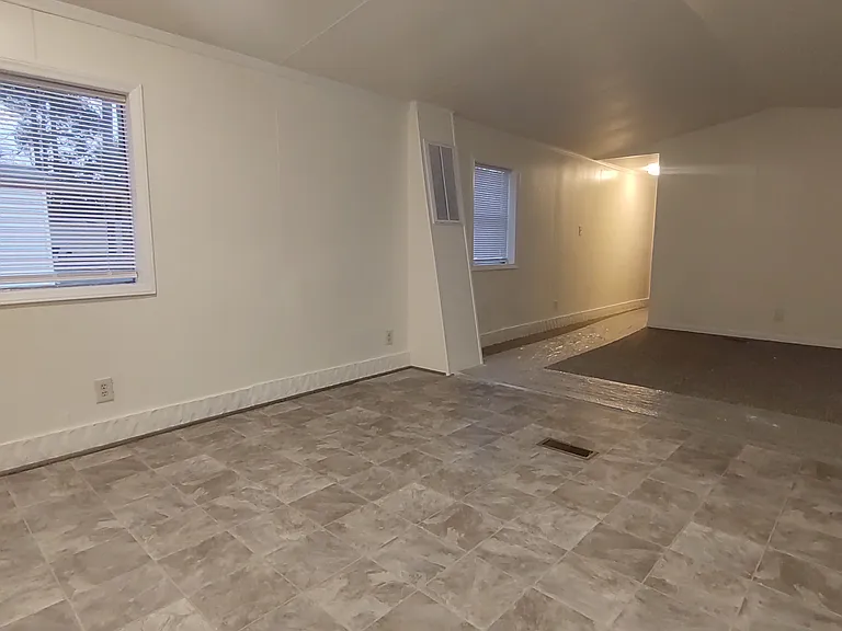 8672 Doris St — Photo 15